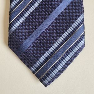 Rich Canali blue tie. 100% silk. Made in Italy. Perfect condition